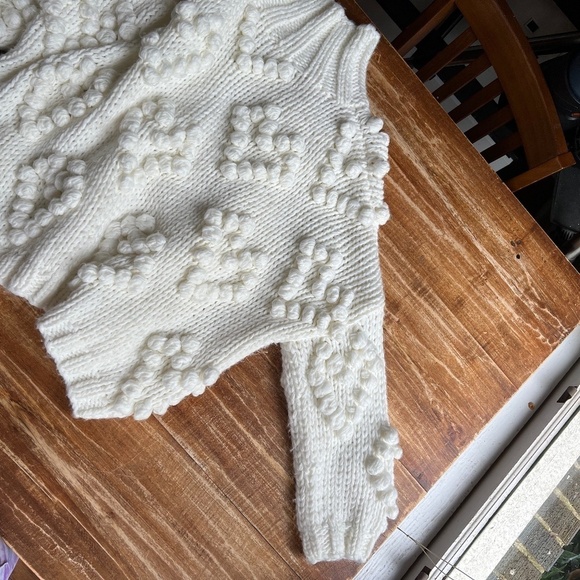 Chicwish Handmade Chunky Sweater with Hearts Size Large - Picture 11 of 15